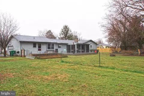 Exterior - 270 N Old Mill Rd, Dover, DE 19901 photo 11 of 13