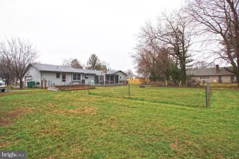 Exterior - 270 N Old Mill Rd, Dover, DE 19901 photo 5 of 13