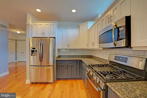 Kitchen - 43 Maple Dale Rd, Dover, DE 19904 photo 7 of 9