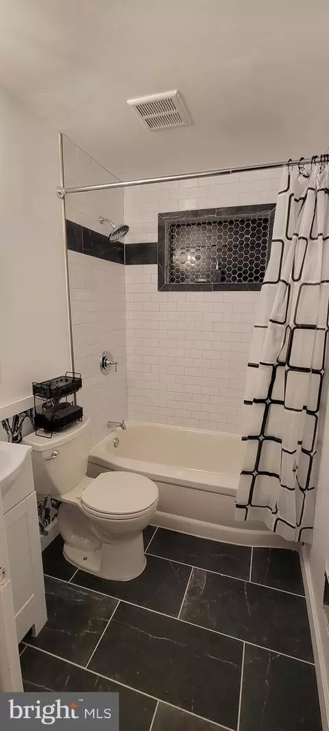 Bath - 1204 Harrison Dr, Dover, DE 19901 photo 4 of 11