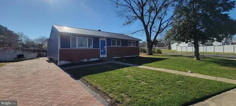 Exterior - 1204 Harrison Dr, Dover, DE 19901 photo 3 of 5