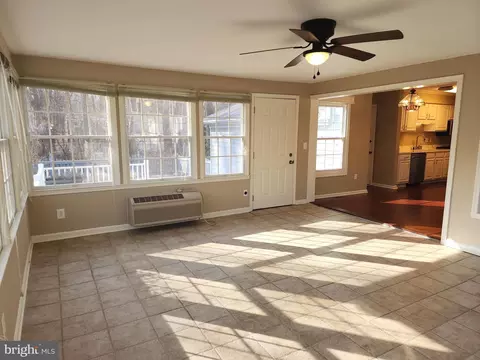 Living - 8 Hemsted Ct, Dover, DE 19904 photo 3 of 5