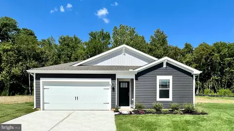 44 New England Dr, Felton, DE 19943