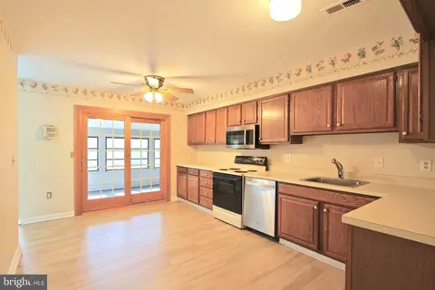 Kitchen - 30 Lost Tree Ct, Dover, DE 19904 photo 1 of 2
