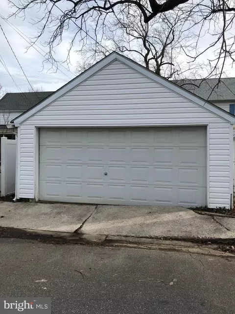 Exterior - 43 Rodney Rd, Dover, DE 19901 photo 8 of 10