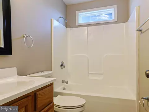 Bath - 112 W Sheldrake Cir, Dover, DE 19904 photo 5 of 5