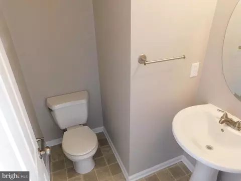 Bath - 112 W Sheldrake Cir, Dover, DE 19904 photo 1 of 5