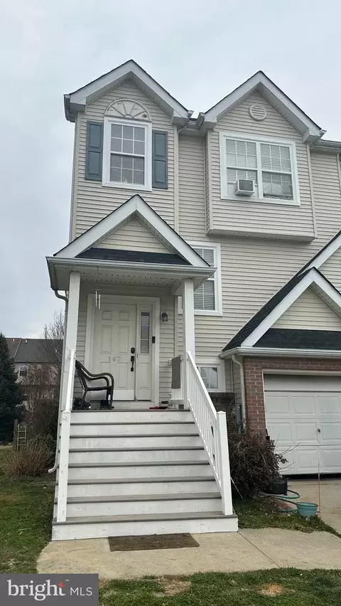 147 E Sheldrake Cir, Dover, DE 19901 photo 1