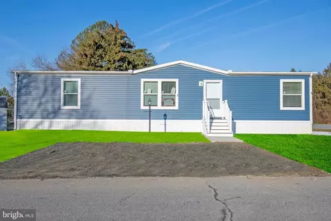 1 Camden Circle Cir, Clayton, DE 19938