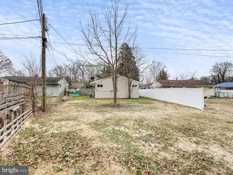 Exterior - 735 River Rd, Dover, DE 19901 photo 5 of 7