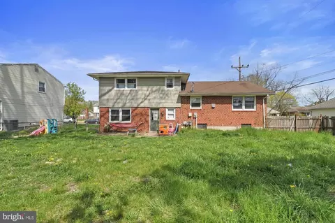 Exterior - 900 Wilson Dr, Dover, DE 19904 photo 4 of 4