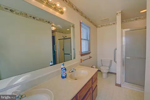 Bath - 391 Josie Ave, Dover, DE 19901 photo 3 of 4