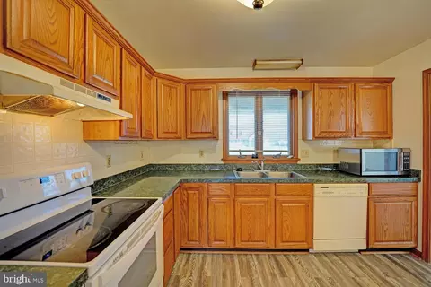 Kitchen - 391 Josie Ave, Dover, DE 19901 photo 5 of 5