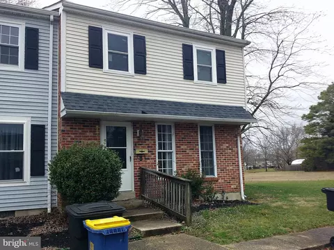 92 Village Dr, Dover, DE 19904