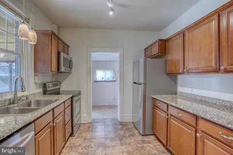 Kitchen - 10 Pennsylvania Ave, Dover, DE 19901 photo 2 of 6