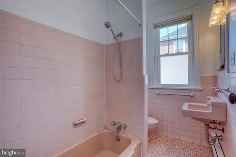 Bath - 10 Pennsylvania Ave, Dover, DE 19901 photo 1 of 5