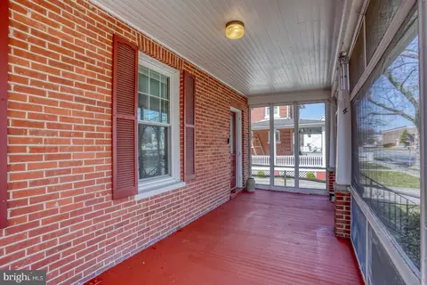 Exterior - 10 Pennsylvania Ave, Dover, DE 19901 photo 12 of 16