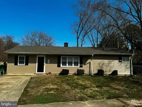 5 Washington Pl, Dover, DE 19901