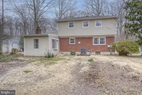 Exterior - 10 Merion Rd, Dover, DE 19904 photo 4 of 5