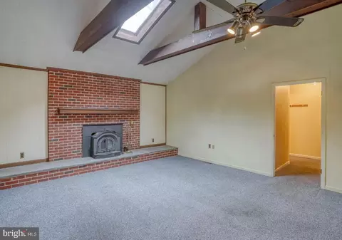 Living - 10 Merion Rd, Dover, DE 19904 photo 5 of 6