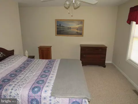 Bedroom - 198 N Planters Ln, Dover, DE 19901 photo 1 of 6
