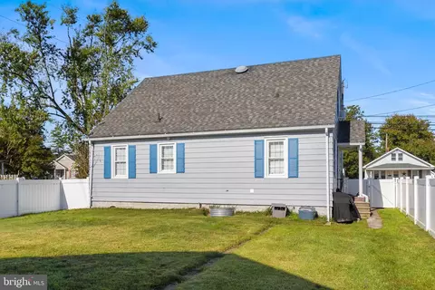 Exterior - 206 Delaware Ave, Harrington, DE 19952 photo 9 of 14