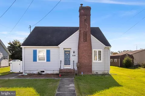 Exterior - 206 Delaware Ave, Harrington, DE 19952 photo 2 of 14
