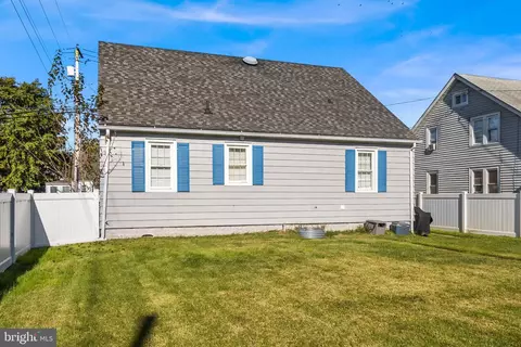Exterior - 206 Delaware Ave, Harrington, DE 19952 photo 11 of 14