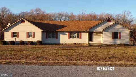 1127 Roesville Rd, Felton, DE 19943