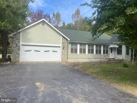 5212 Killens Pond Rd, Felton, DE 19943