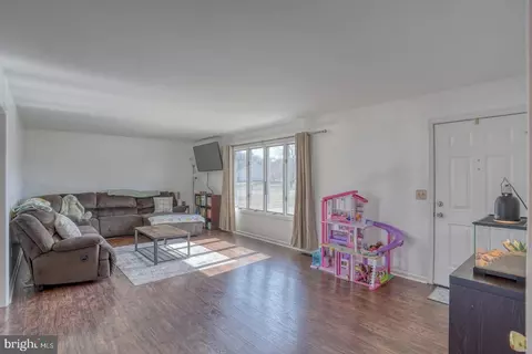 Living - 103 Allan Ave, Viola, DE 19979 photo 3 of 3