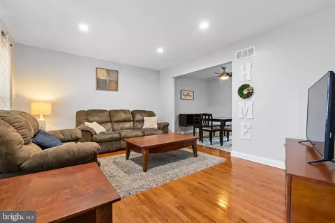 Living - 64 Forest Creek Dr, Dover, DE 19904 photo 1 of 3