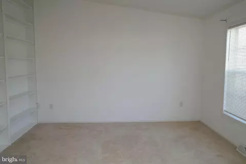 Living - 427 Moore Pl #427, Dover, DE 19901 photo 6 of 6
