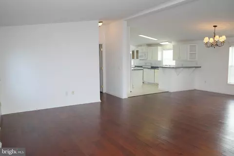 Living - 427 Moore Pl #427, Dover, DE 19901 photo 2 of 6
