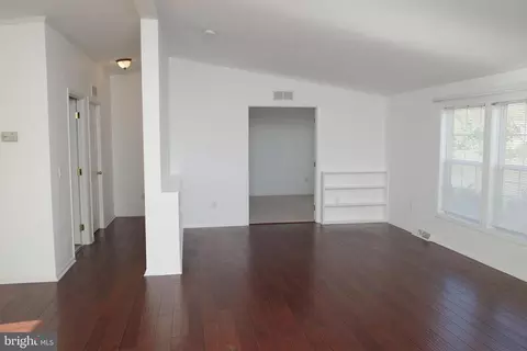 Living - 427 Moore Pl #427, Dover, DE 19901 photo 3 of 6
