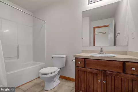 Bath - 77 Stone Ridge Dr, Dover, DE 19901 photo 4 of 4