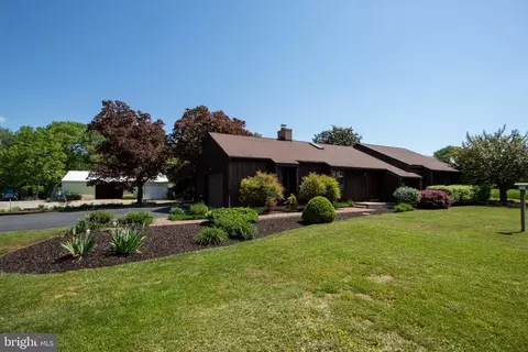 1381 Smyrna Leipsic Rd, Smyrna, DE 19977