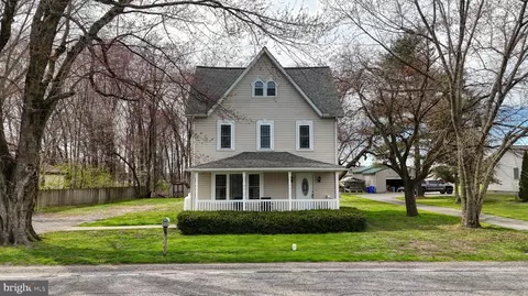 307 S West St, Harrington, DE 19952
