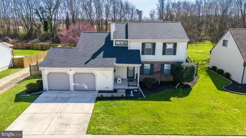1254 S Farmview Dr, Dover, DE 19904