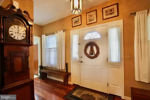 Entry Way - 1614 Forrest Ave, Dover, DE 19901 photo 1 of 3