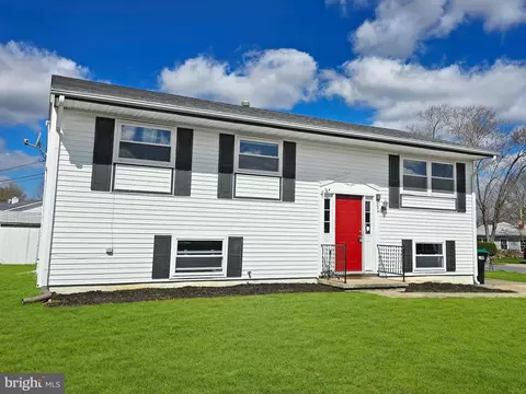 304 Grace Ln, Smyrna, DE 19977