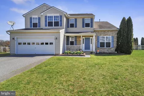335 Crickle Creek Ln, Dover, DE 19901