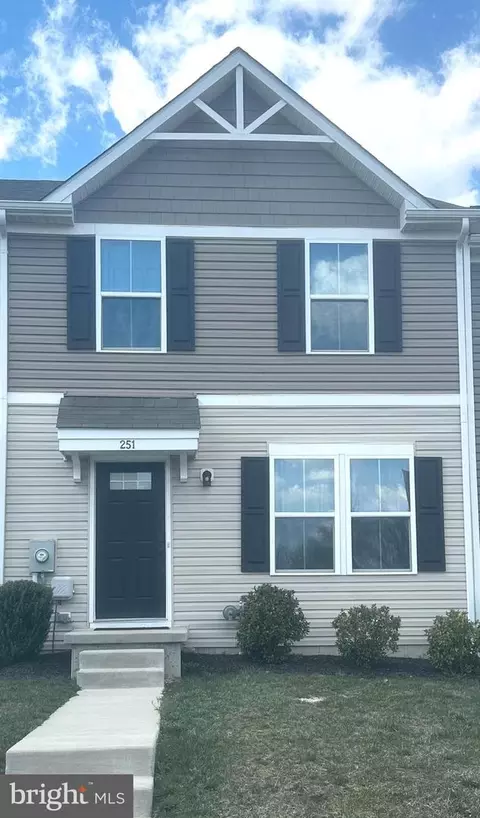 251 Lady Bug Dr, Dover, DE 19901