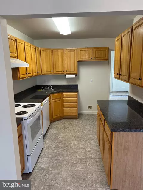 Kitchen - 165 Holmes St, Dover, DE 19901 photo 2 of 3