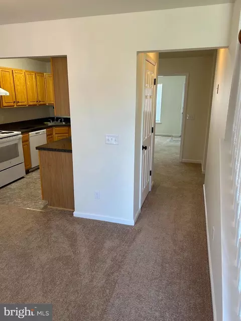 Entry Way - 165 Holmes St, Dover, DE 19901 photo 1 of 6
