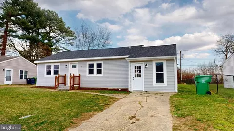8 Park Ln, Dover, DE 19904 photo 2