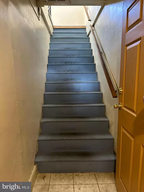 Entry Way - 33 E Commerce St, Smyrna, DE 19977 photo 1 of 3