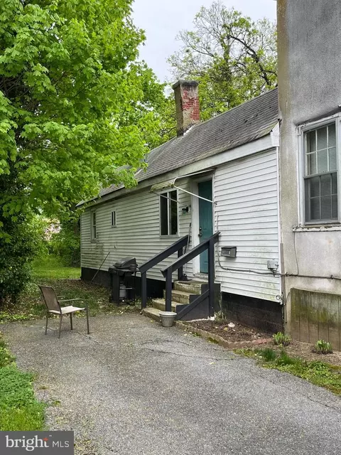 Exterior - 33 E Commerce St, Smyrna, DE 19977 photo 2 of 7