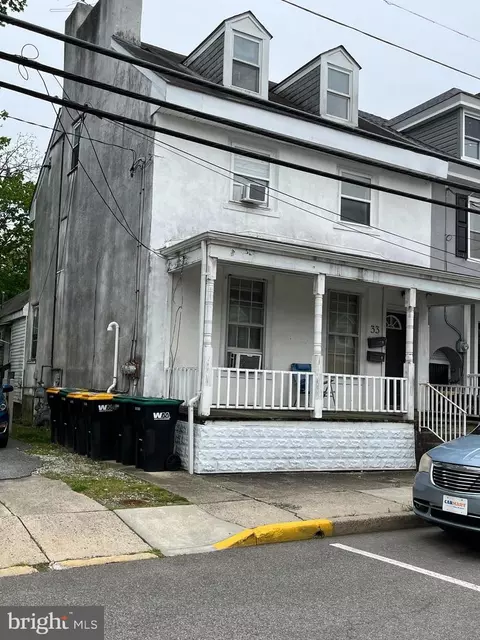 Exterior - 33 E Commerce St, Smyrna, DE 19977 photo 1 of 7