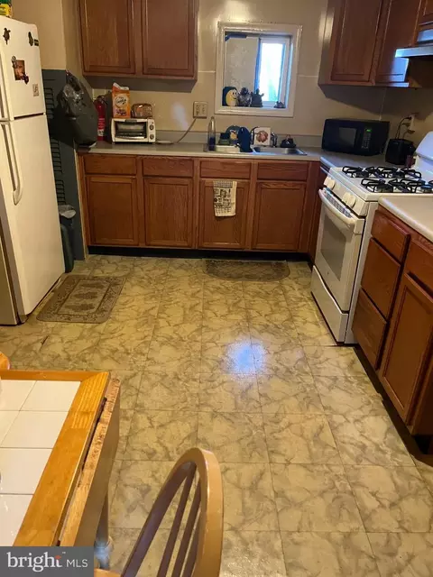 Kitchen - 33 E Commerce St, Smyrna, DE 19977 photo 1 of 4